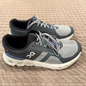 On Running Men's white and Gray Athletic Shoes